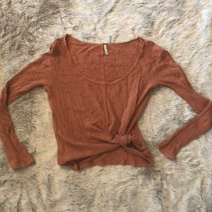 Size S, long sleeve BKE top